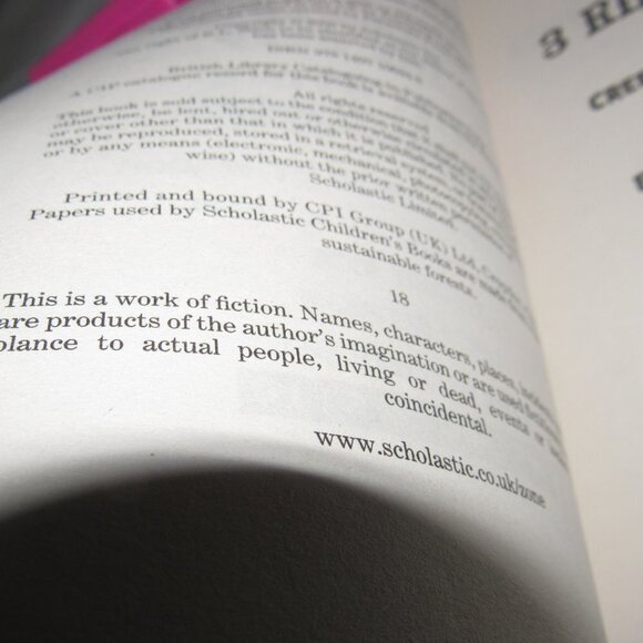 R.L. Stine Goosebumps Horrorland CREEP FROM THE DEEP Chapter Kids Book (#2) - Picture 4 of 4